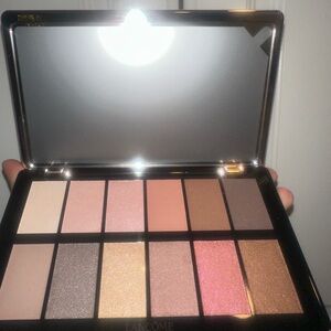 NEW IN BOX - Lancome Eyeshadow Palette - Multi-Color